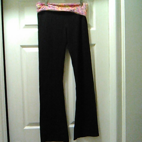 Victoria Secrets leggings - Picture 2 of 7